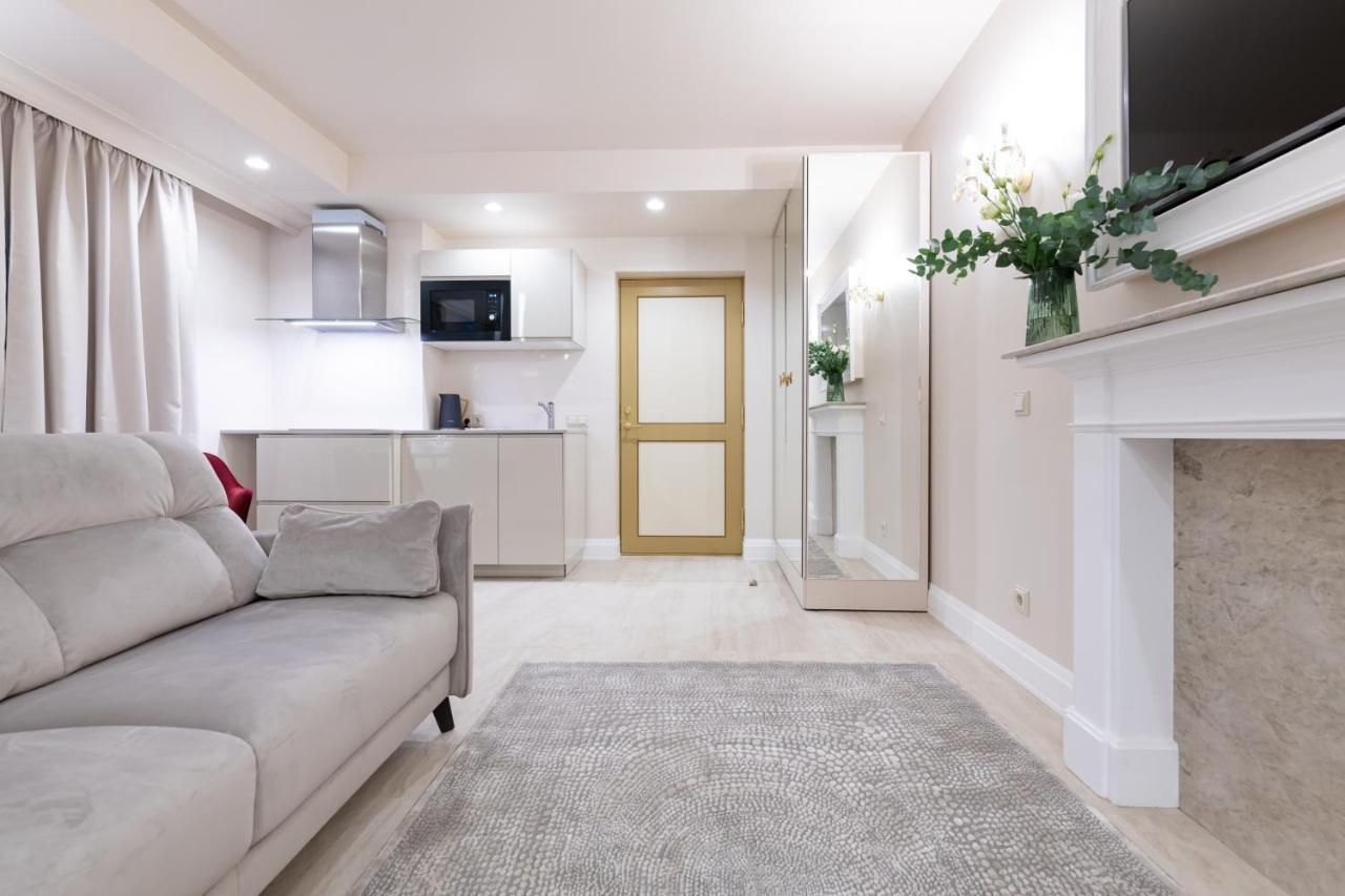 Hotel Meltzer Apartments Талин Екстериор снимка
